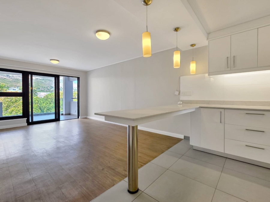 2 Bedroom Property for Sale in Vredehoek Western Cape